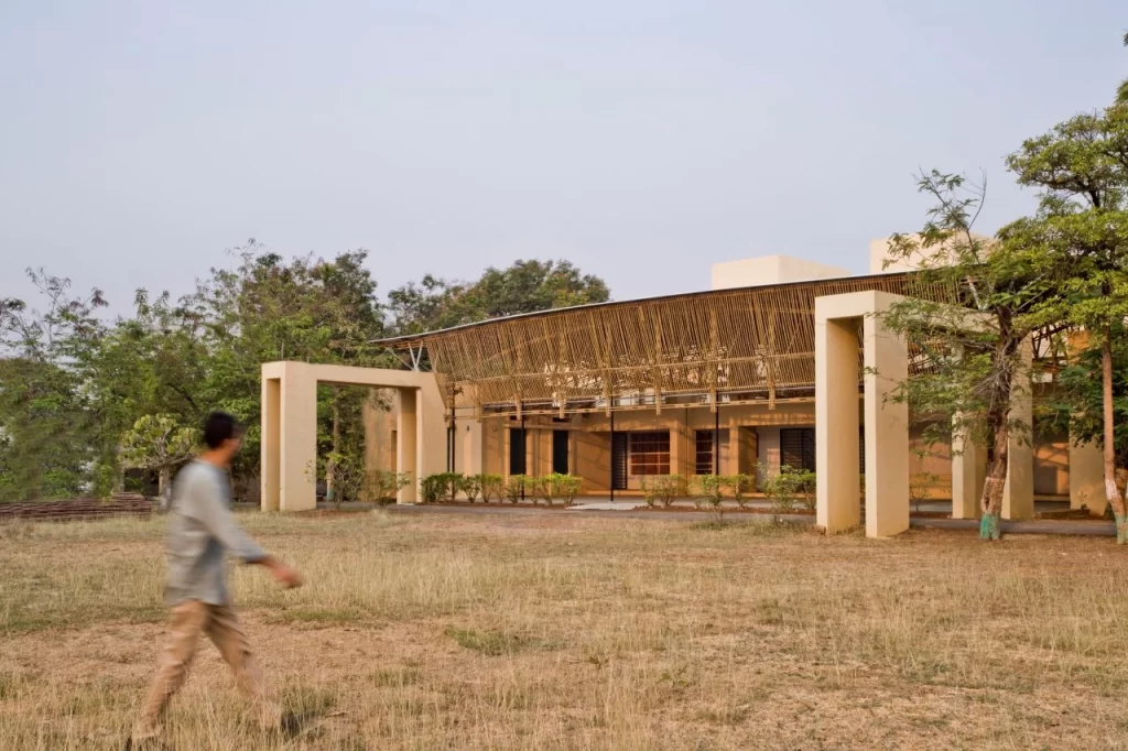 Yogashaala column and foundation alignment