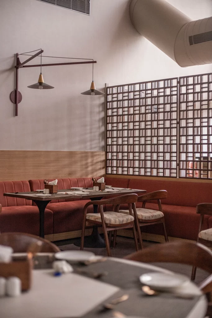 Flying Roof Restaurant Decorative Partition and Screen Details