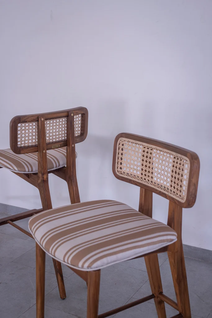 Chair Elegante close-up craftsmanship and texture