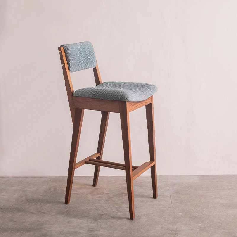 Chit Chat Seating Chair