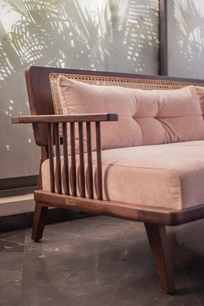 Colloquial Sofa backrest and cushioning detail