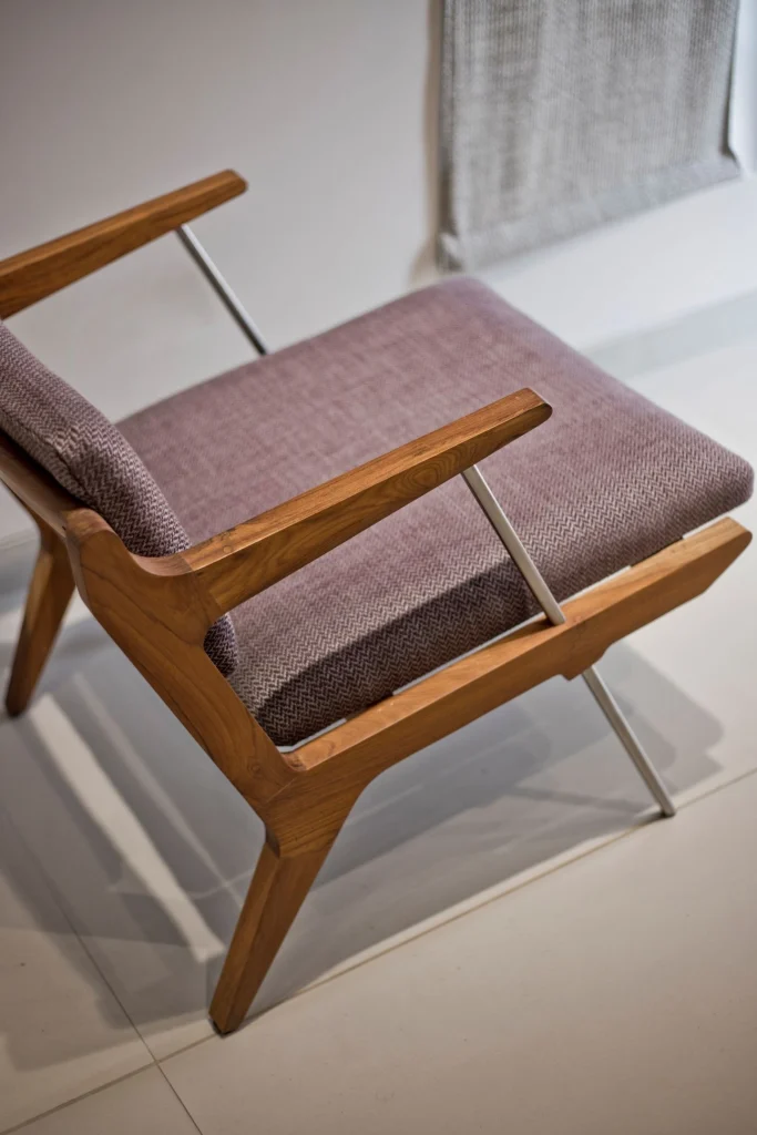 Side angle view of the Oblique chair wooden structure