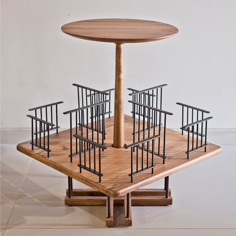Rack N Roll Unique Table