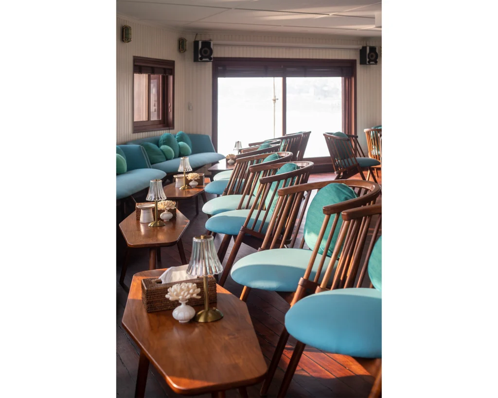 Bengal Ganga cruise seating arrangement and upholstery